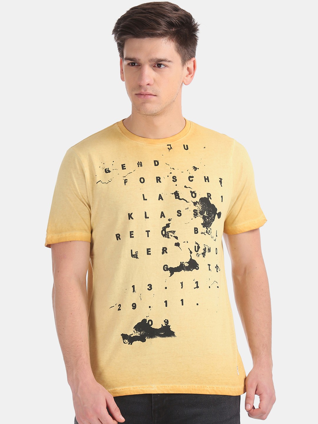 

Cherokee Men Yellow Printed Round Neck Pure Cotton T-shirt