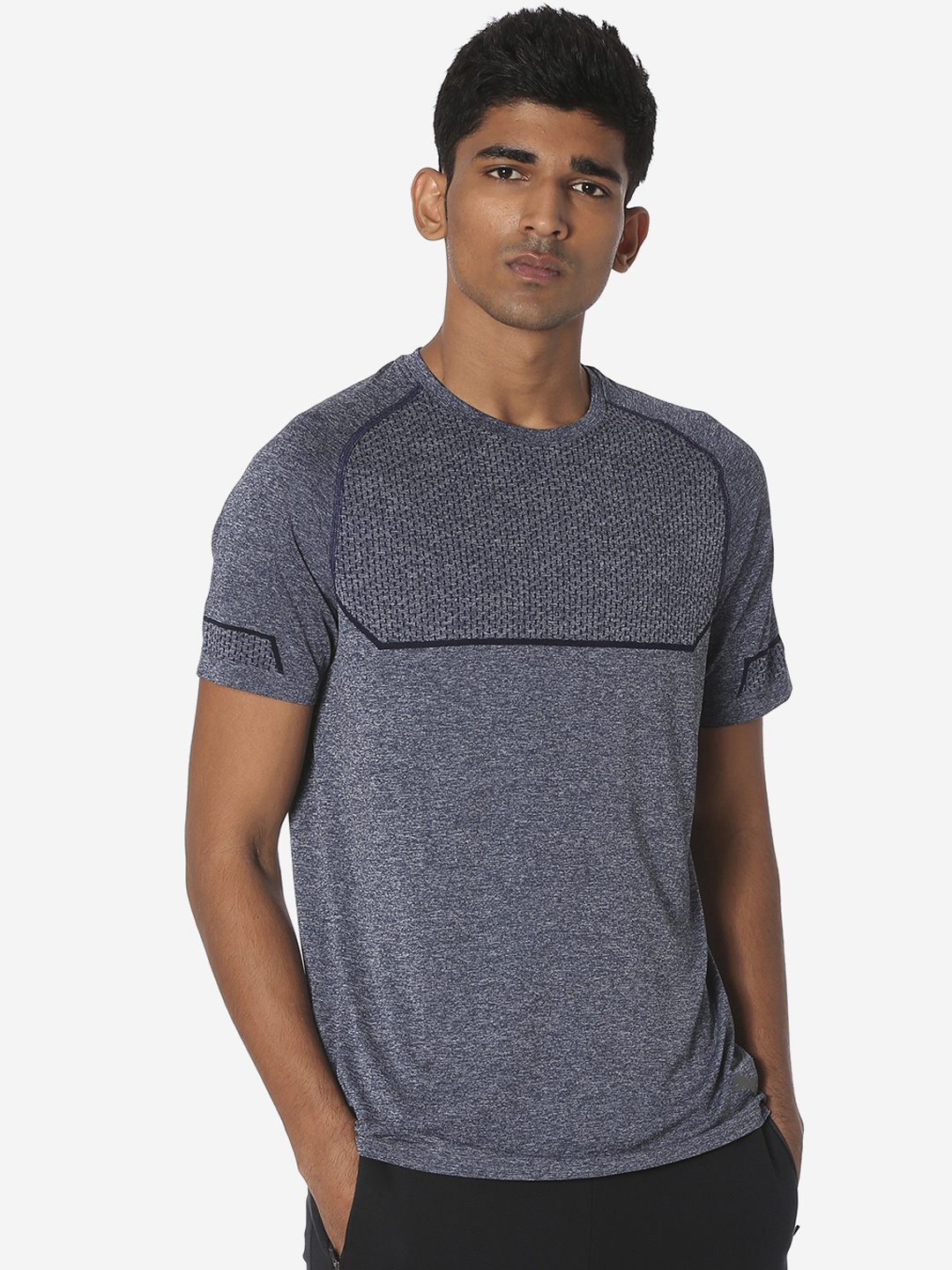 

Puma Men Blue Solid Round Neck Energy Seamless T-shirt