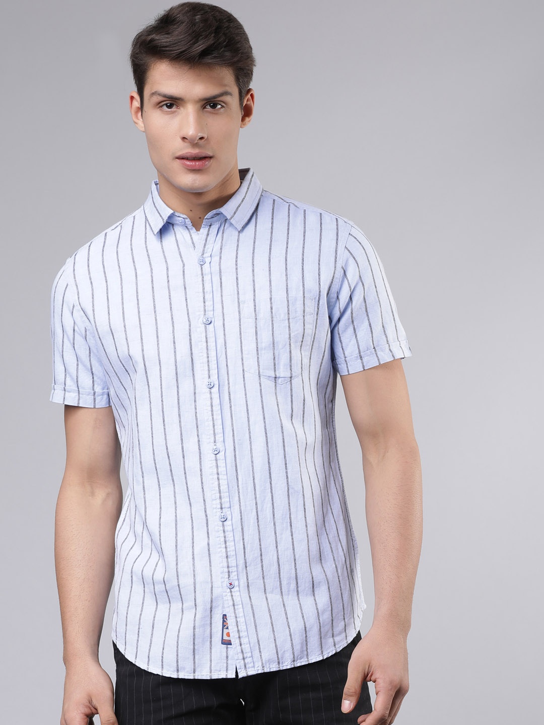 

LOCOMOTIVE Men Blue & Grey Slim Fit Striped Casual Shirt