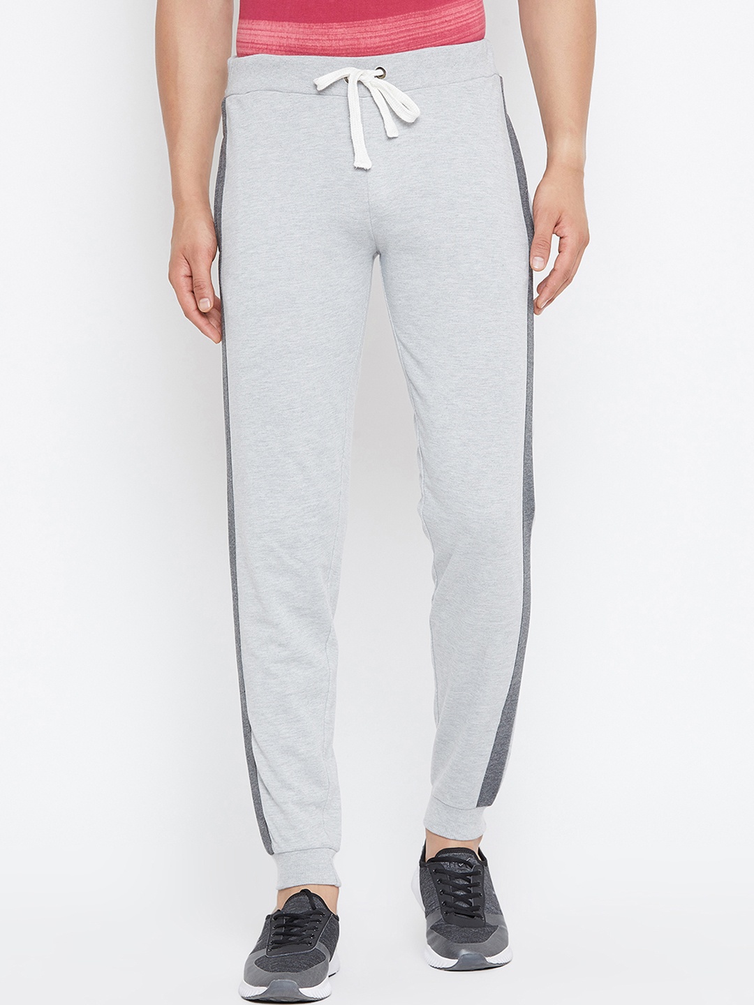 

Austin Wood Men Grey Solid Straight-Fit Joggers