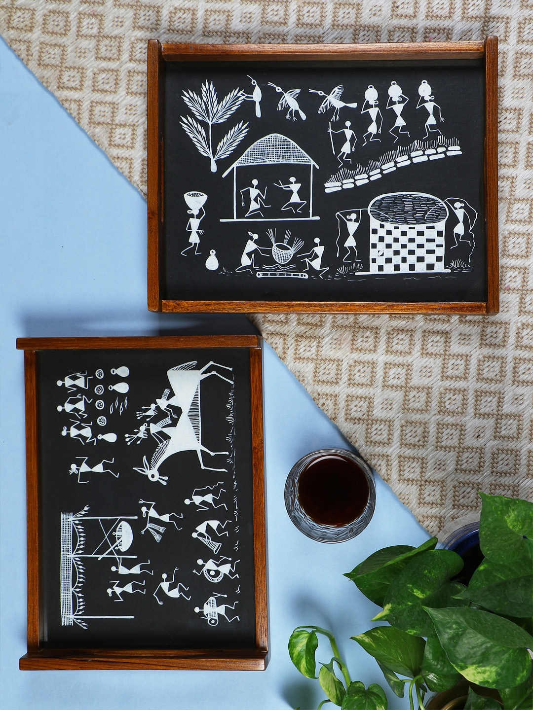 

VarEesha Set of 2 Brown & Black Warli Handmade Teak Wood Serving Trays With Glass Top