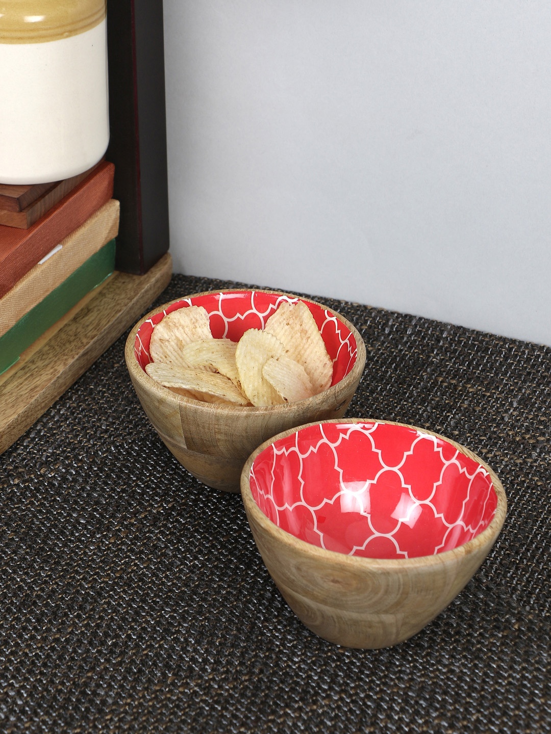 

VarEesha Red 2-Pieces Printed Mango Wood Bowls Set