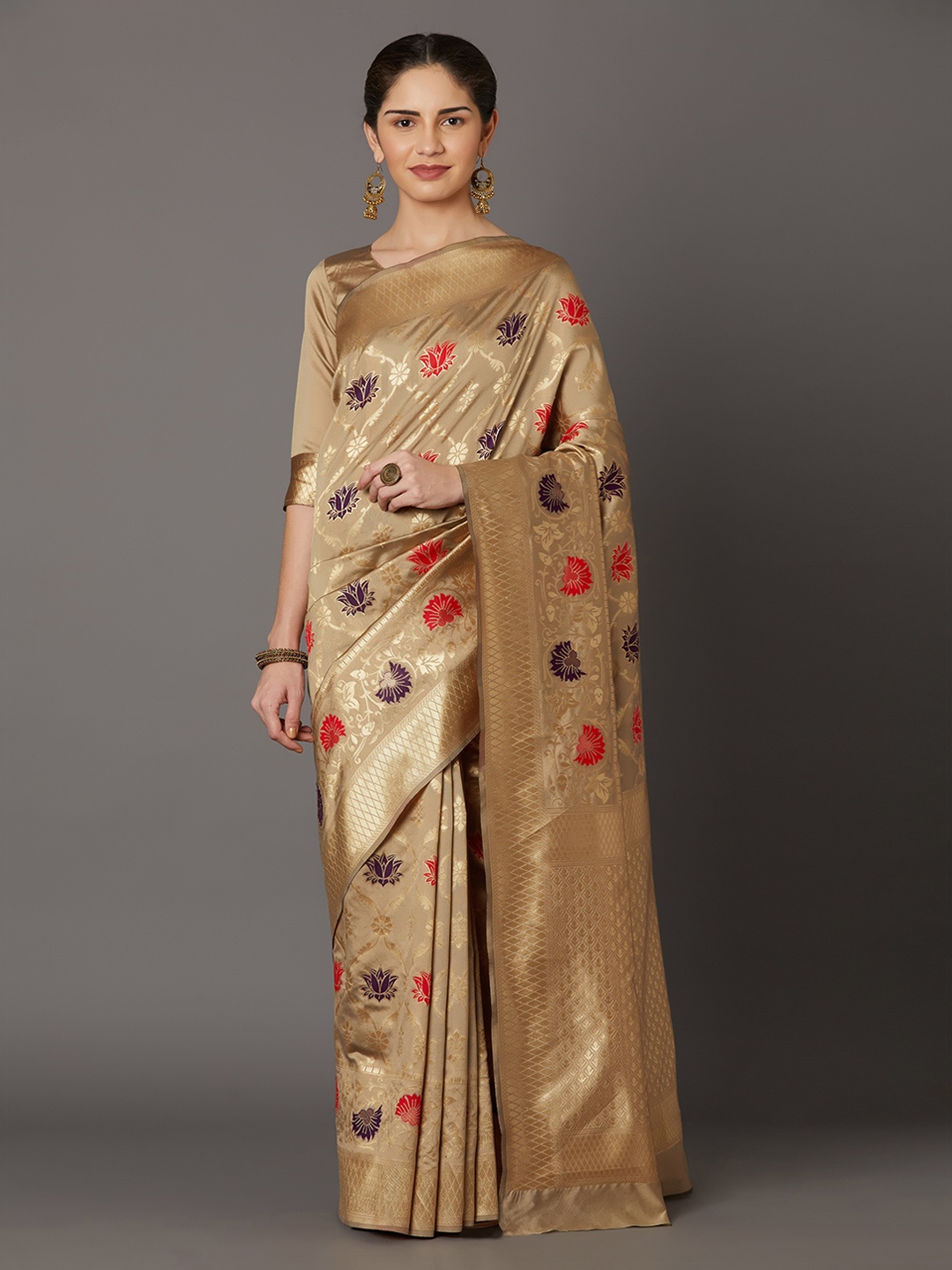 

Mitera Beige & Gold-Coloured Silk Blend Woven Design Kanjeevaram Saree