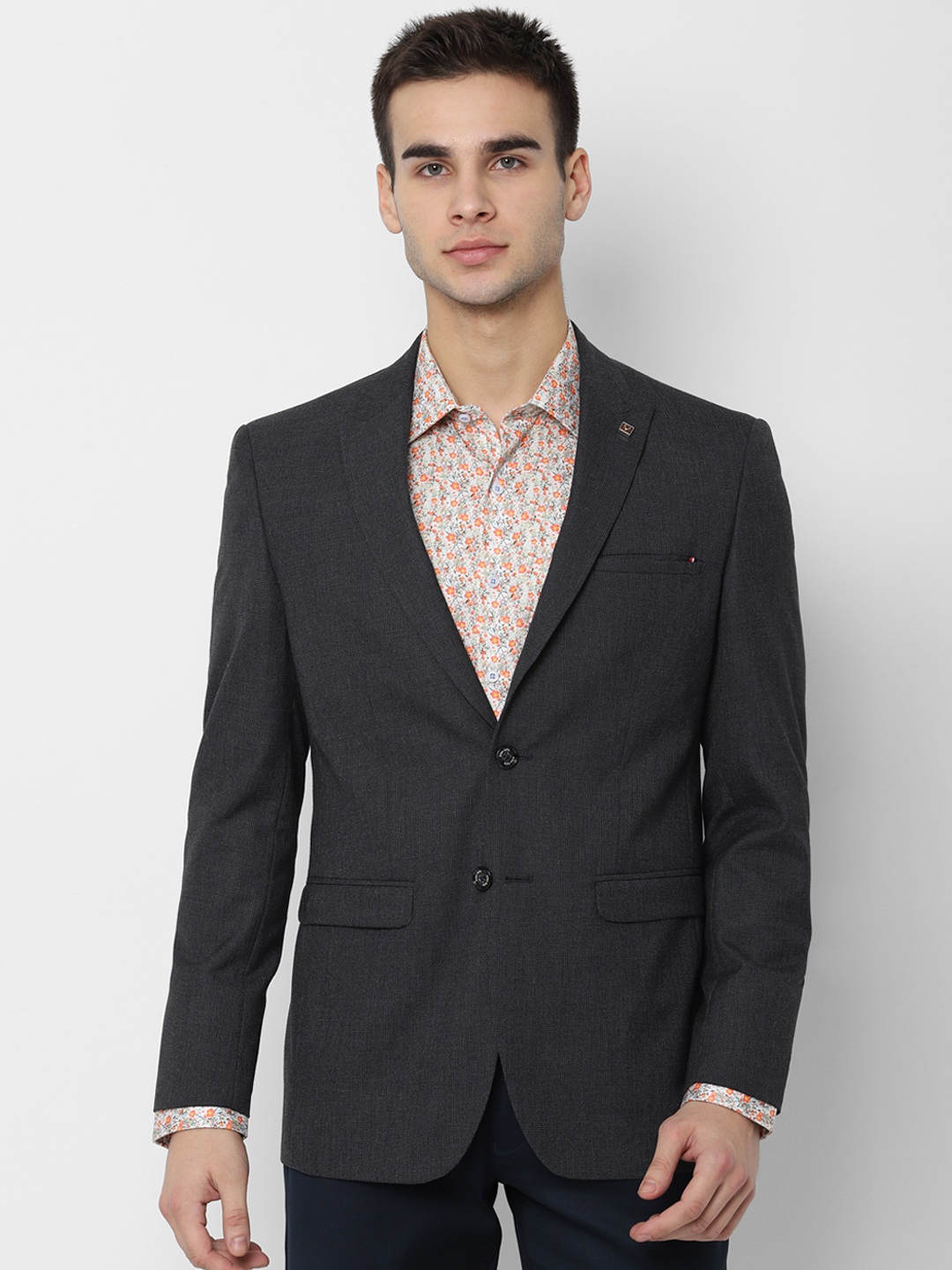 

Allen Solly Men Grey Solid Single-Breasted Slim-Fit Blazer