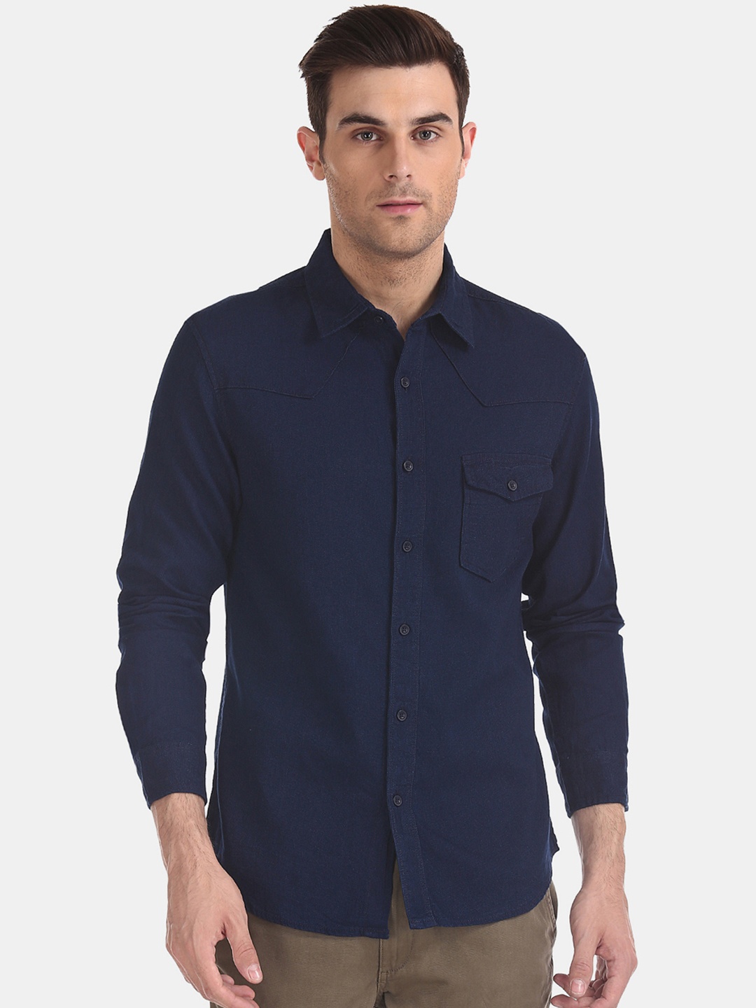 

Cherokee Men Navy Blue Regular Fit Solid Casual Shirt
