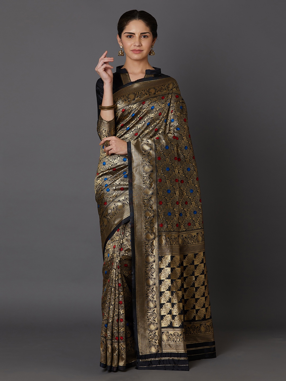 

Mitera Black & Gold-Coloured Silk Blend Woven Design Kanjeevaram Saree