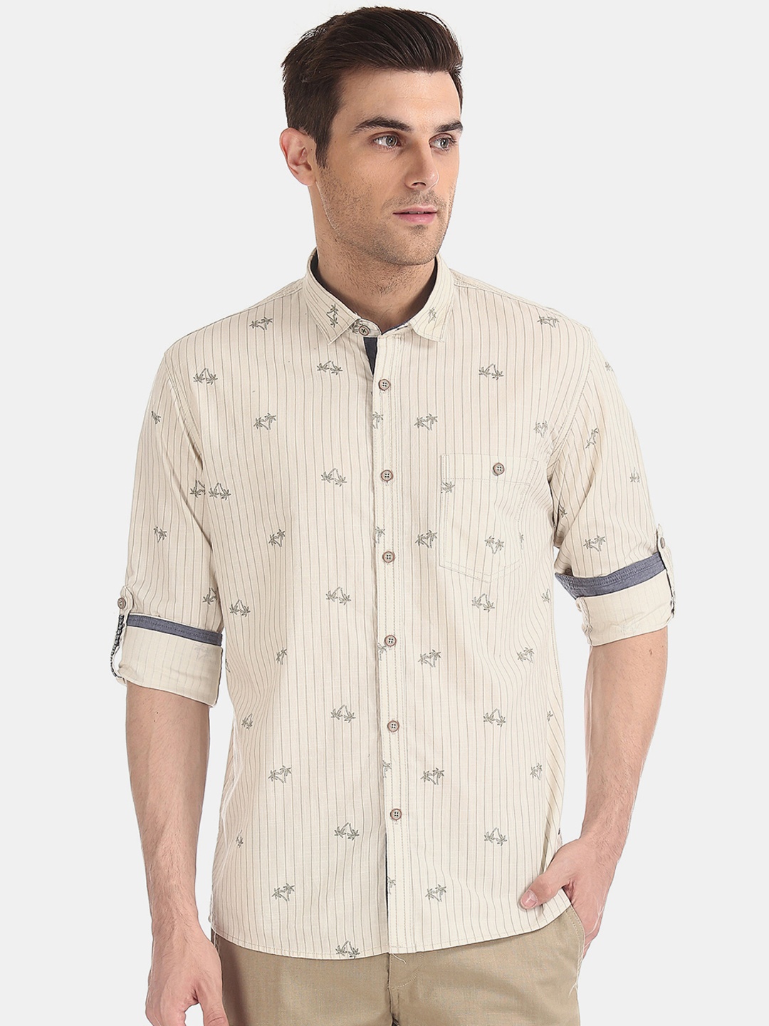Cherokee Men Beige & Grey Regular Fit Printed Casual Shirt