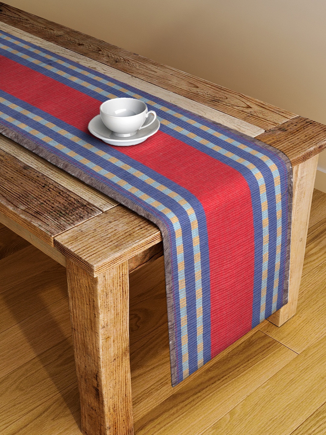 

KLOTTHE Red & Blue Printed Hand-Tufted Pure Cotton Table Runner