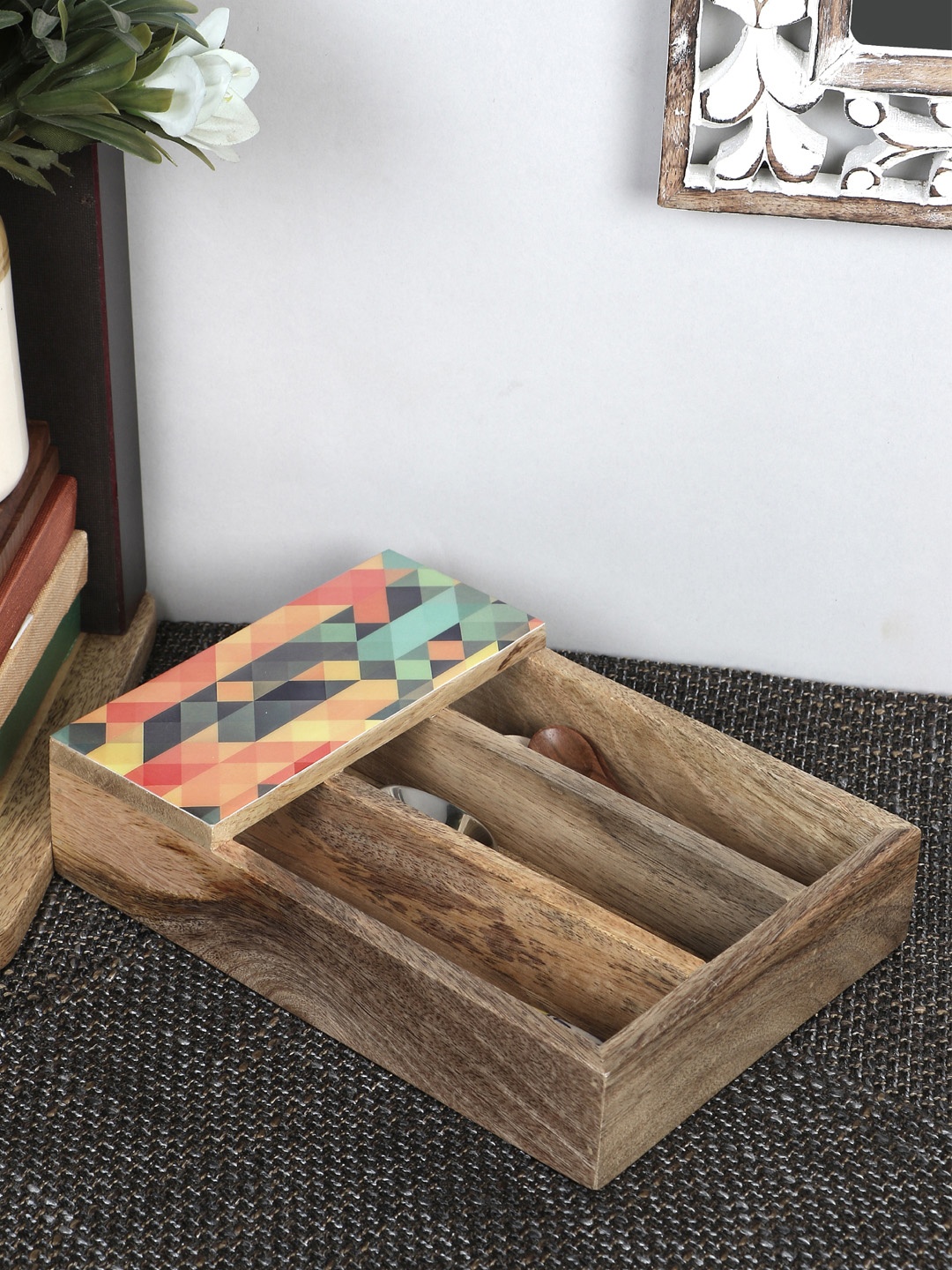 

VarEesha Brown Mosaic Printed Mango Wood Spoon Holder