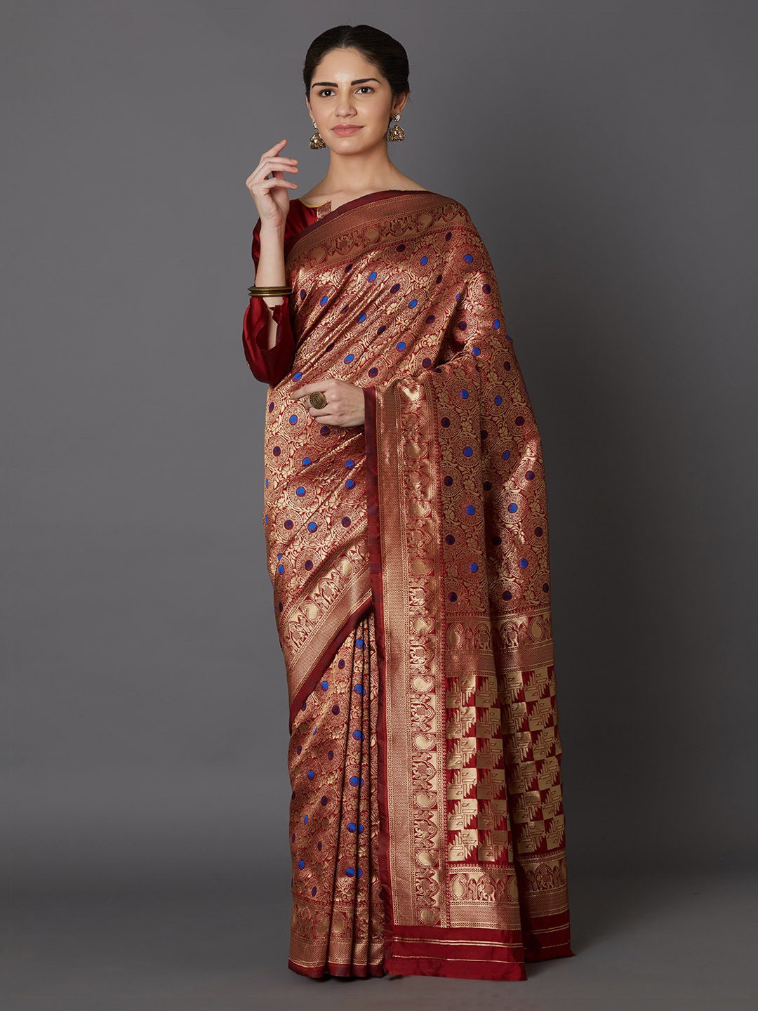 

Mitera Maroon & Gold-Coloured Silk Blend Woven Design Kanjeevaram Saree