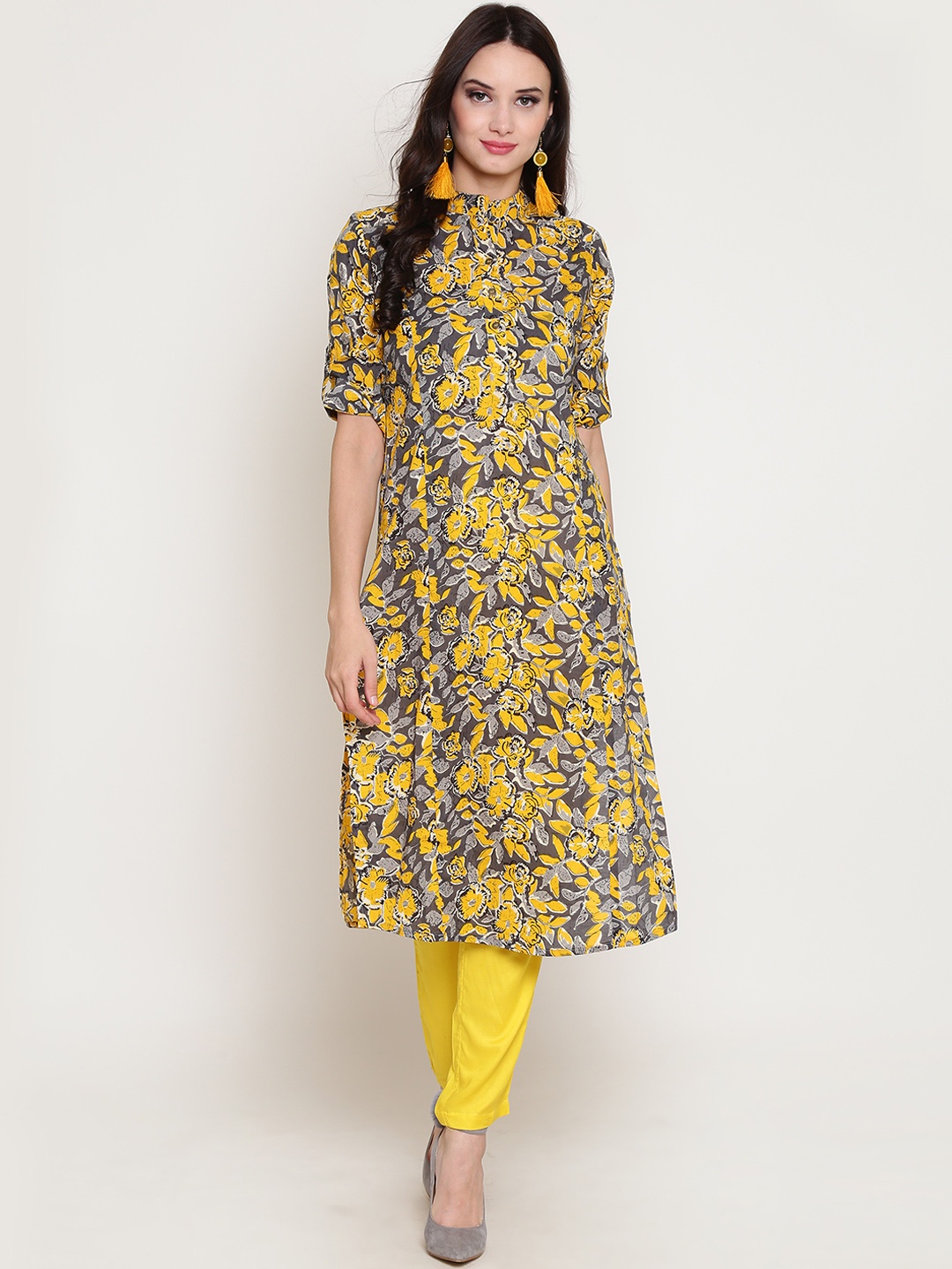 

Sera Women Yellow & Grey Floral Printed Straight Kurta