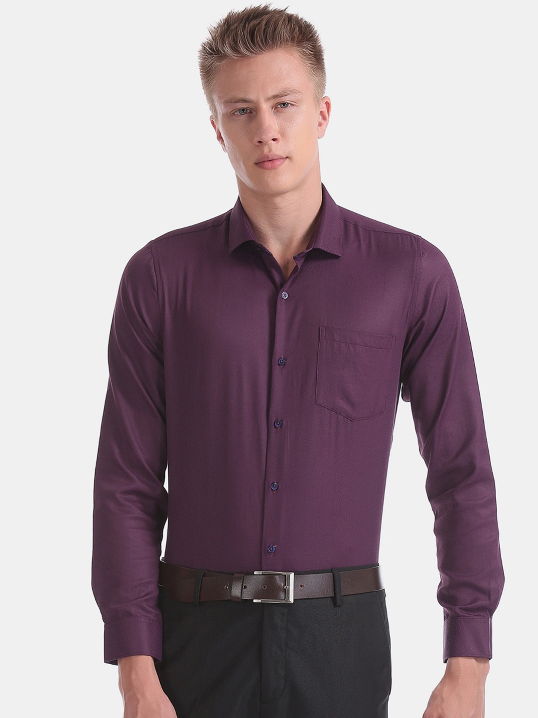 

Excalibur Men Purple Skinny Fit Solid Formal Shirt