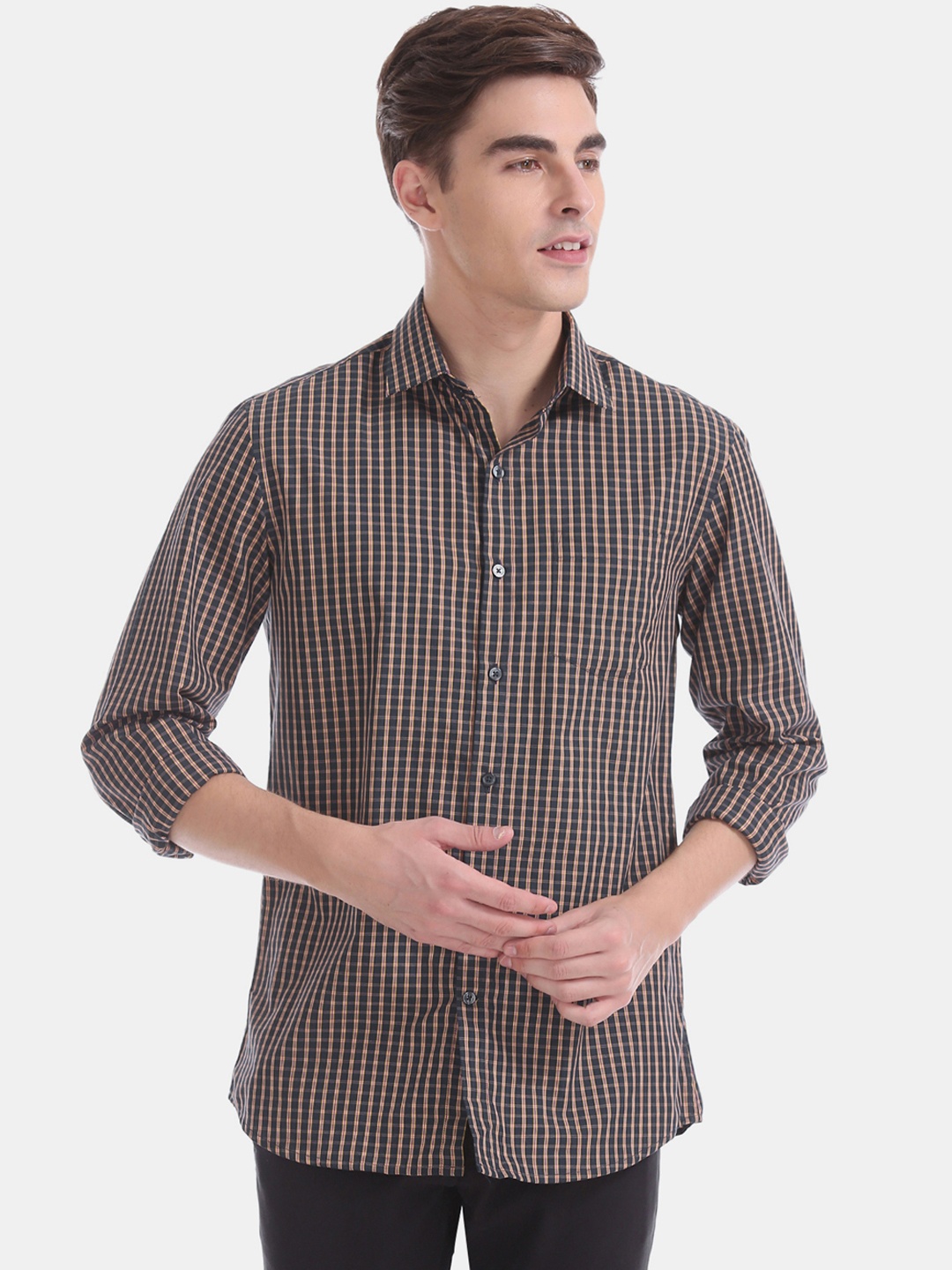 

Excalibur Men Navy Blue & Yellow Regular Fit Checked Casual Shirt