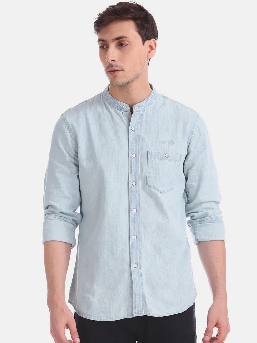 

Cherokee Men Blue Regular Fit Solid Casual Shirt