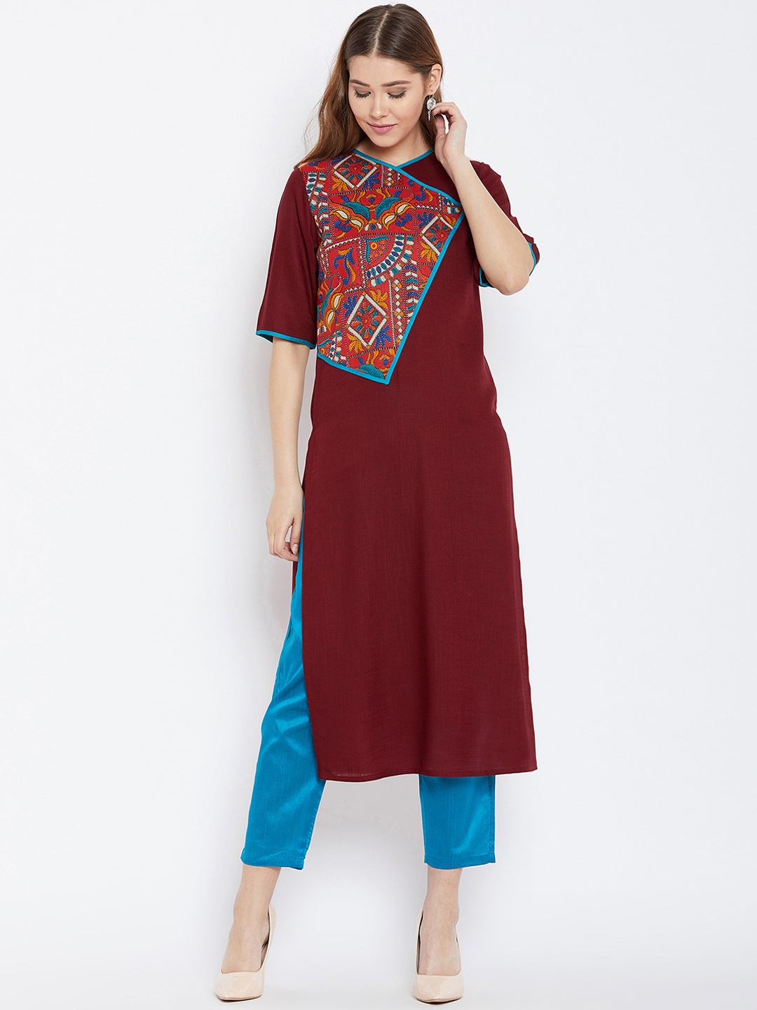

PANIT Women Maroon & Red Printed Straight Kurta