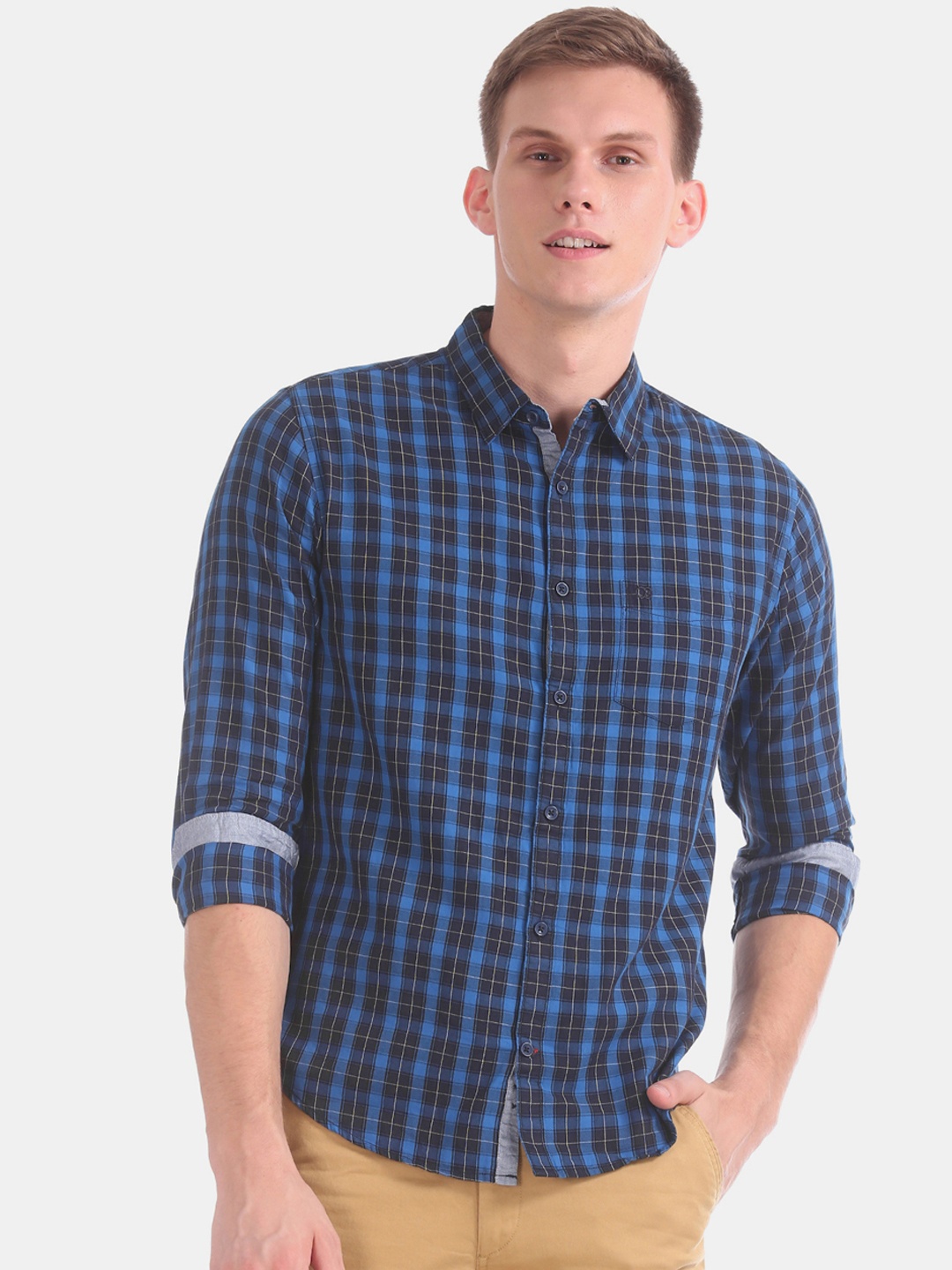 

Ruggers Men Blue & Black Slim Fit Checked Casual Shirt