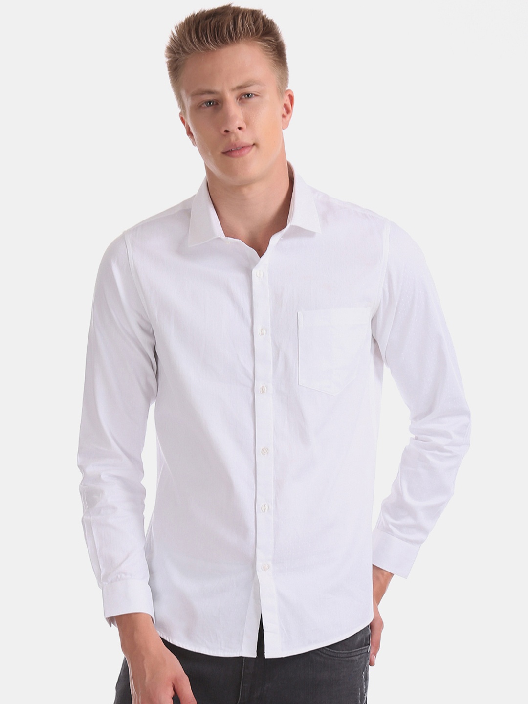 

Excalibur Men White Slim Fit Solid Casual Shirt