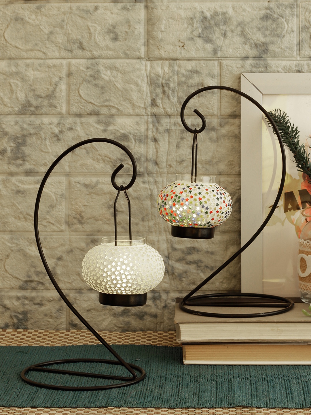 

TIED RIBBONS Set of 2 White & Green TeaLight Candle Holders With Iron Stand