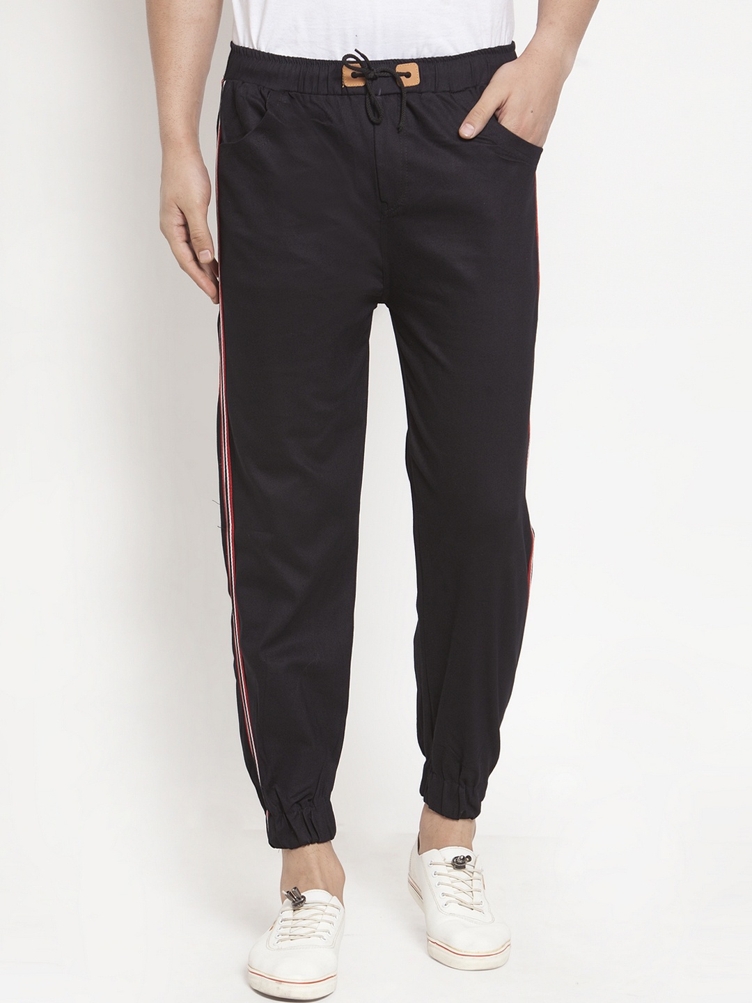 

VOXATI Men Black Tapered Fit Solid Joggers