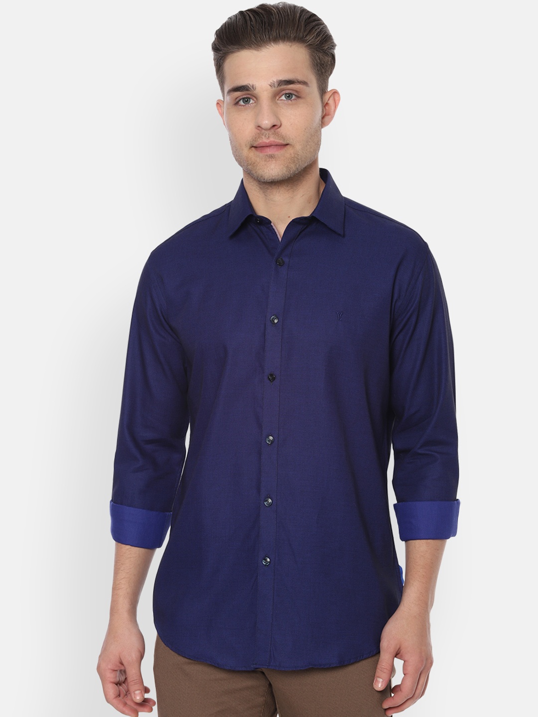 

V Dot Men Navy Blue Slim Fit Solid Casual Shirt