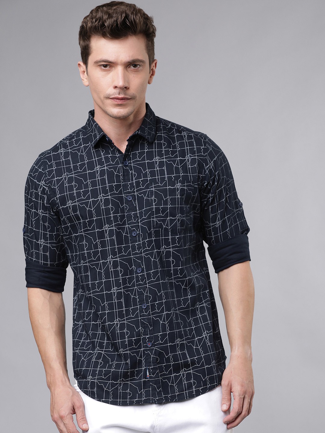 

LOCOMOTIVE Men Navy Blue & White Slim Fit Printed Casual Shirt
