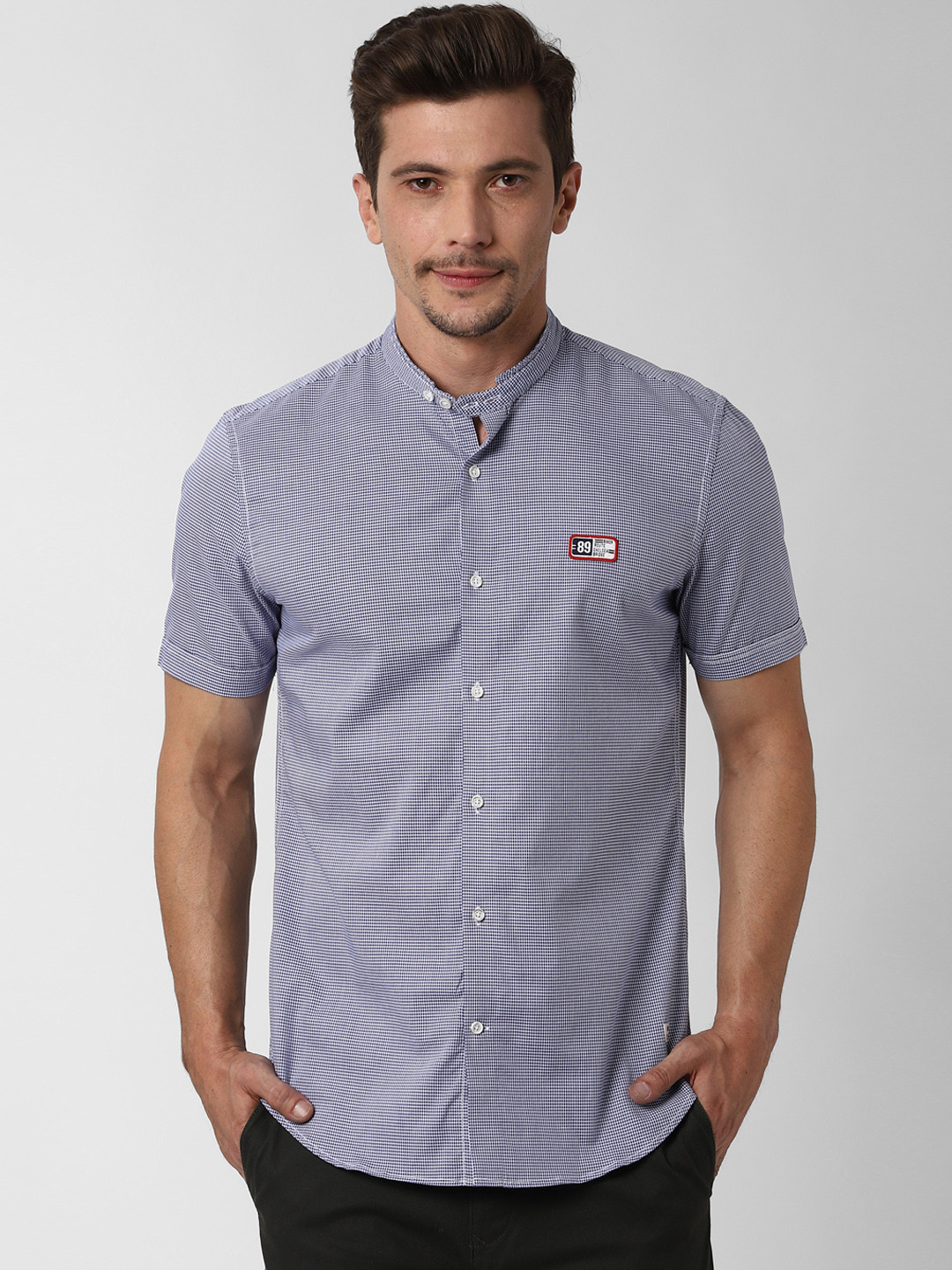 

Peter England Casuals Men Navy Blue & White Slim Fit Checked Casual Shirt