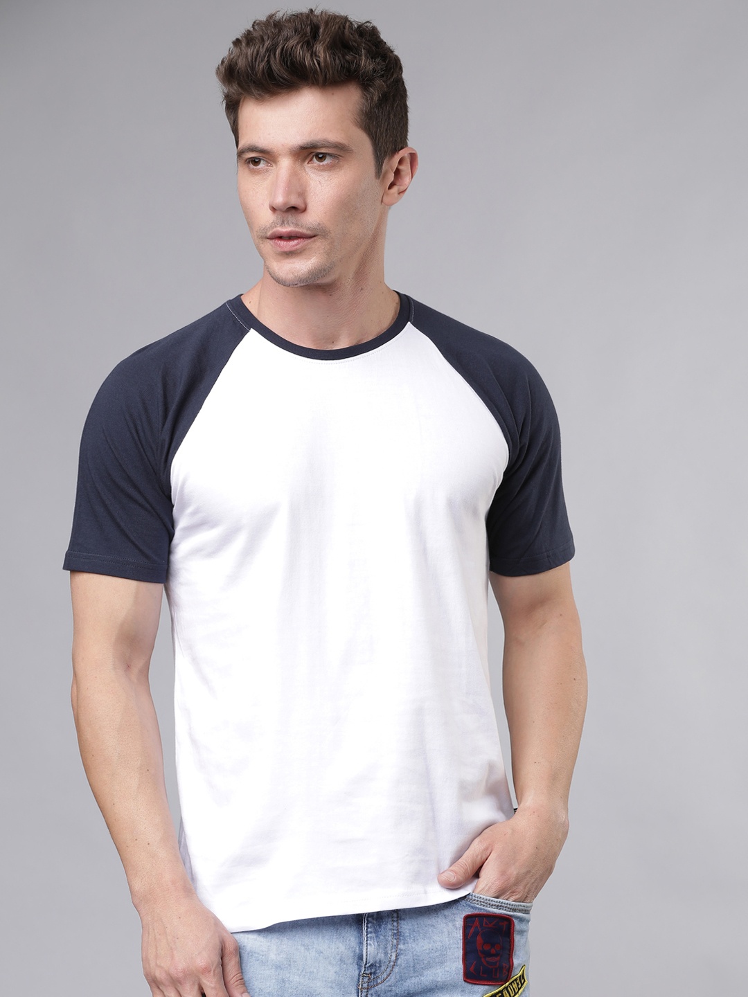 

LOCOMOTIVE Men White Solid Round Neck Pure Cotton T-shirt