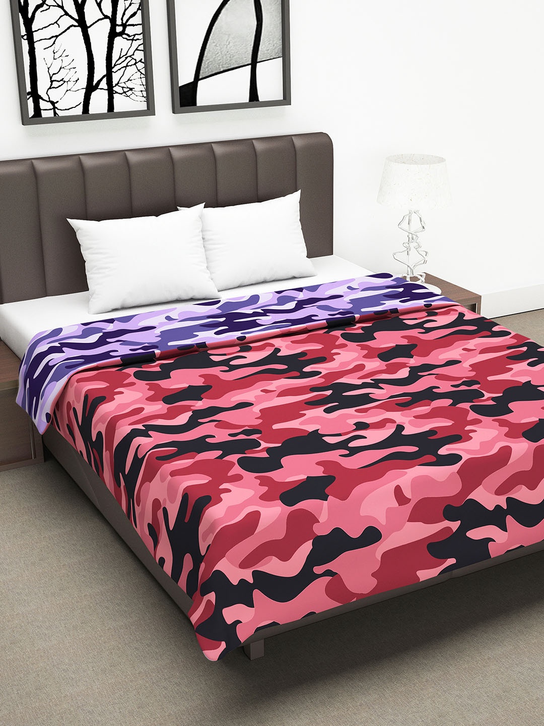

Divine Casa Pink & Pink Abstract AC Room 110 GSM Reversible Double Bed Dohar