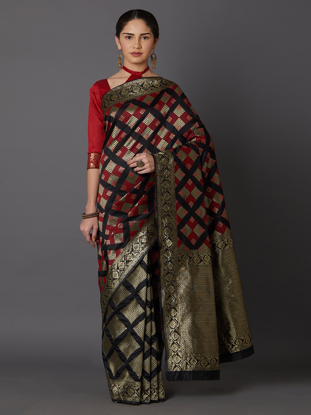 

Mitera Black & Red Silk Blend Woven Design Kanjeevaram Saree