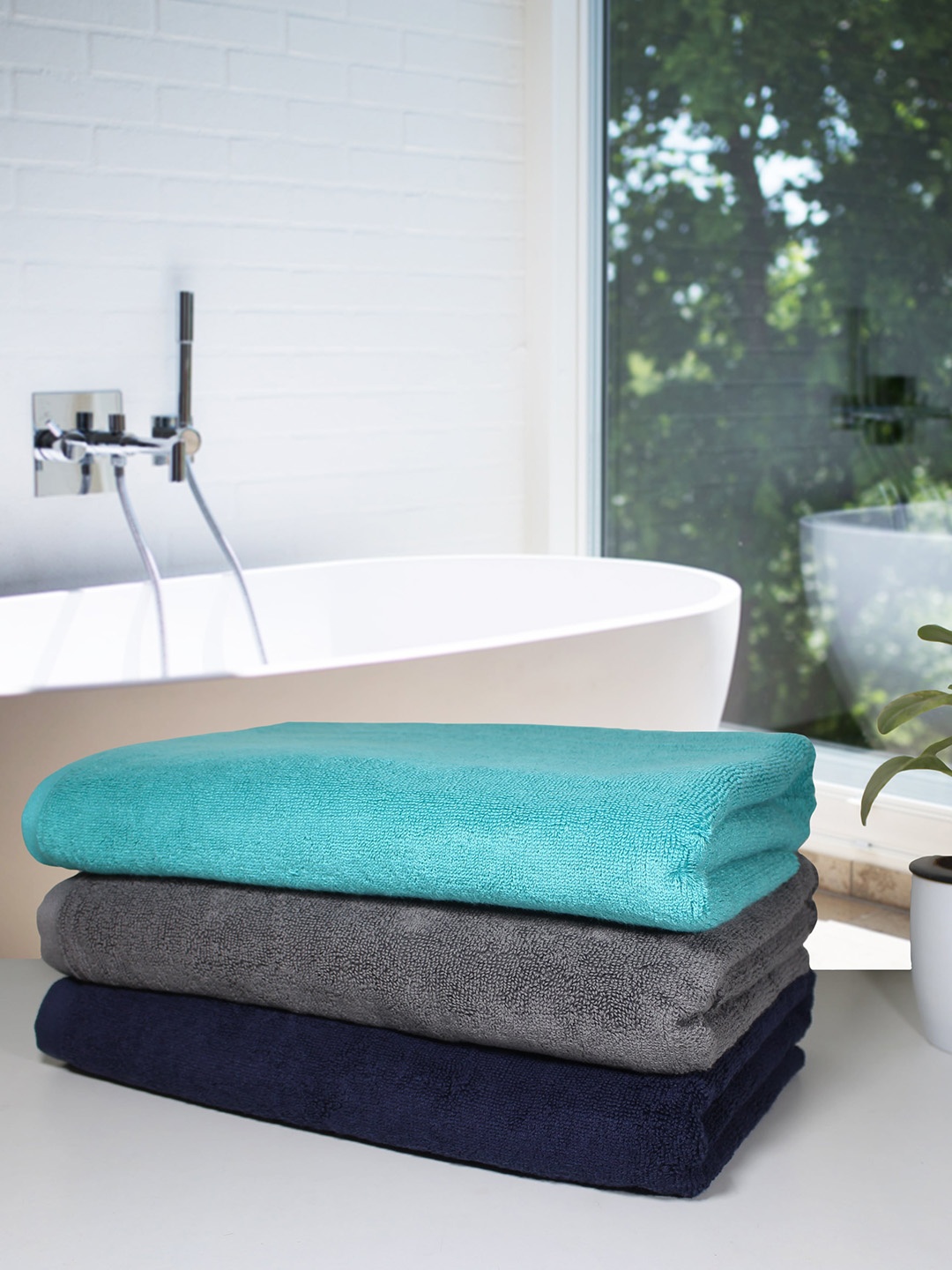 

Heelium Set of 3 Solid 600GSM Quick Absorbent Bath Towels, Blue