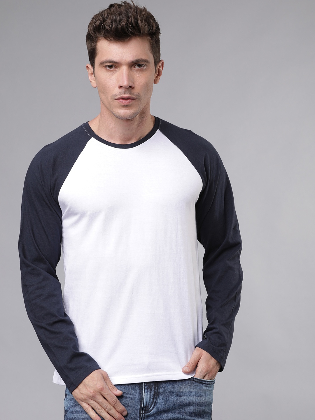 

LOCOMOTIVE Men White Solid Round Neck T-shirt