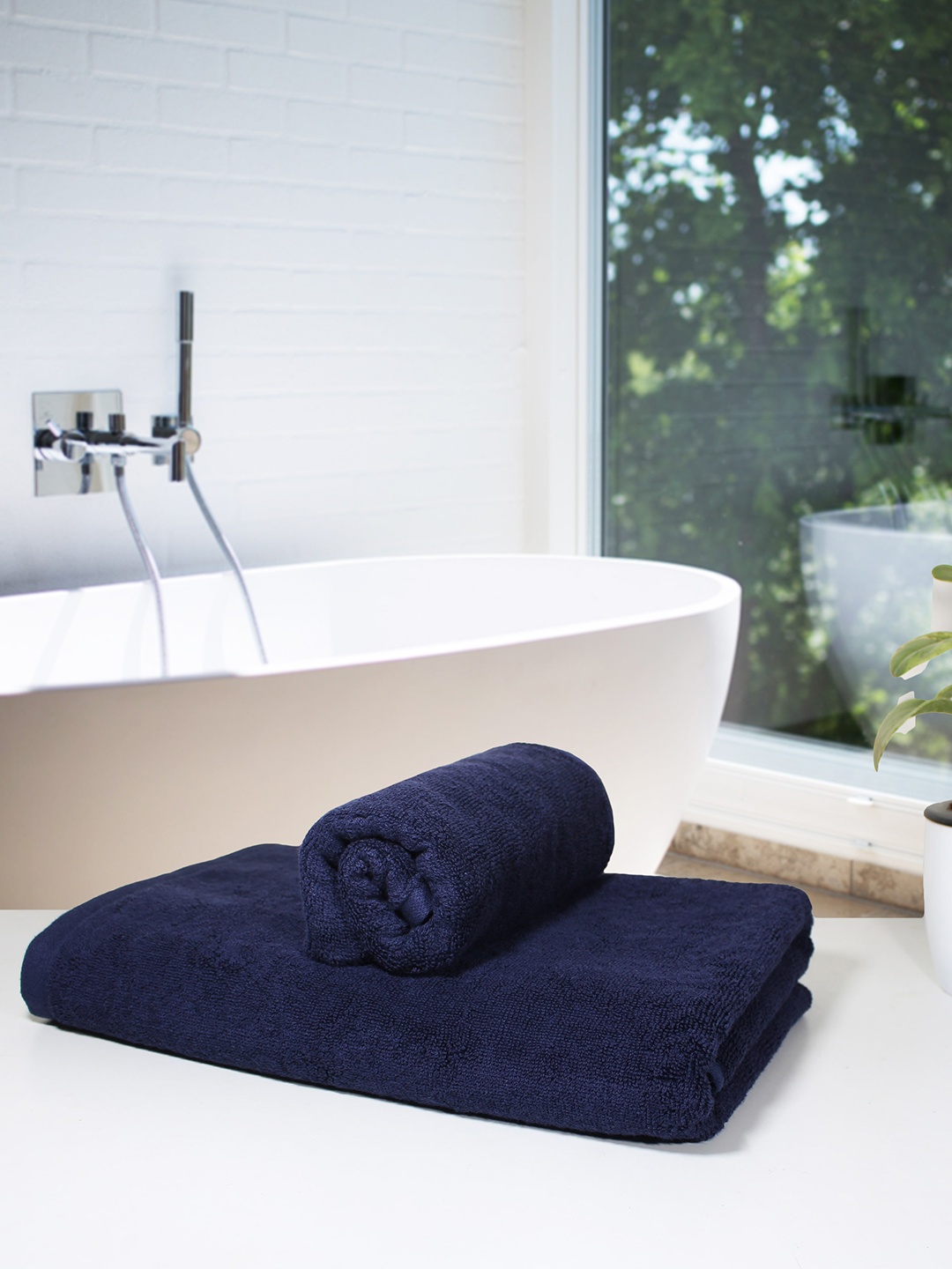 

Heelium Set of 2 Blue Solid 600GSM Quick Absorbent Hand & Bath Bamboo Cotton Towels