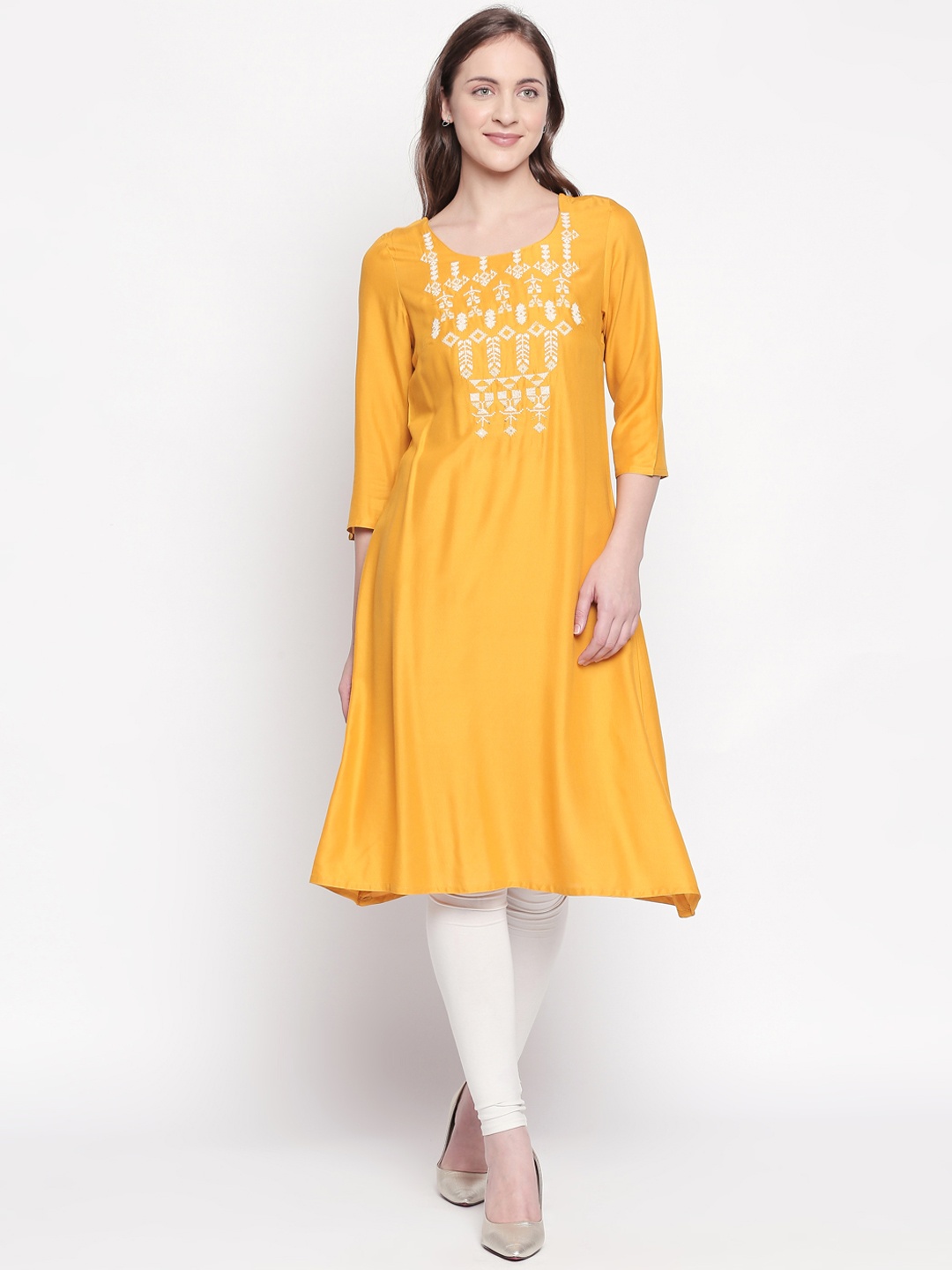 

RANGMANCH BY PANTALOONS Women Yellow Embroidered Straight Kurta