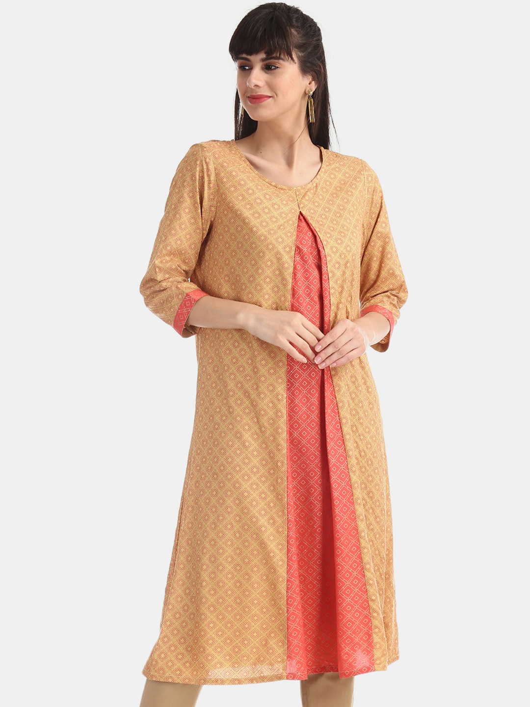 

Karigari Women Mustard Yellow & Peach-Coloured Checked Straight Kurta
