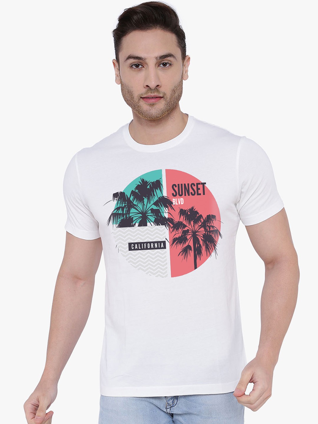 

THREADCURRY Men White Printed Round Neck T-shirt