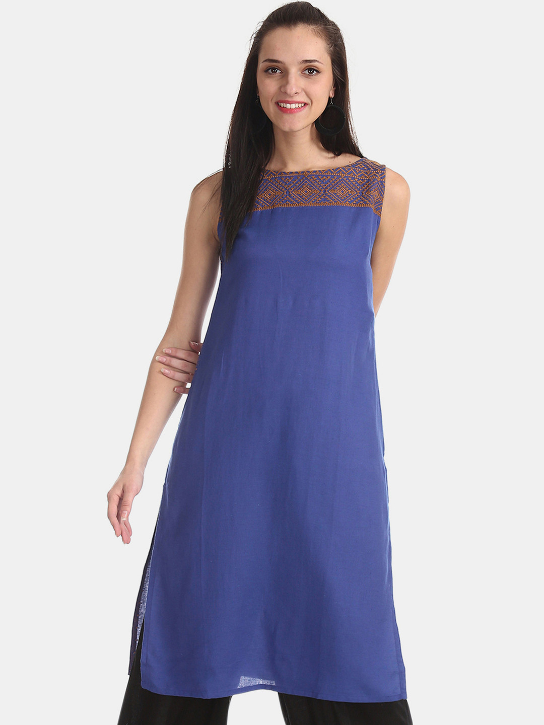 

Karigari Women Blue Embroidered Straight Kurta