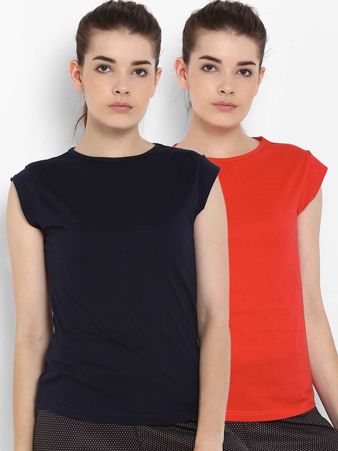 

appulse Women Pack of 2 Red & Navy Blue Solid Round Neck T-shirt