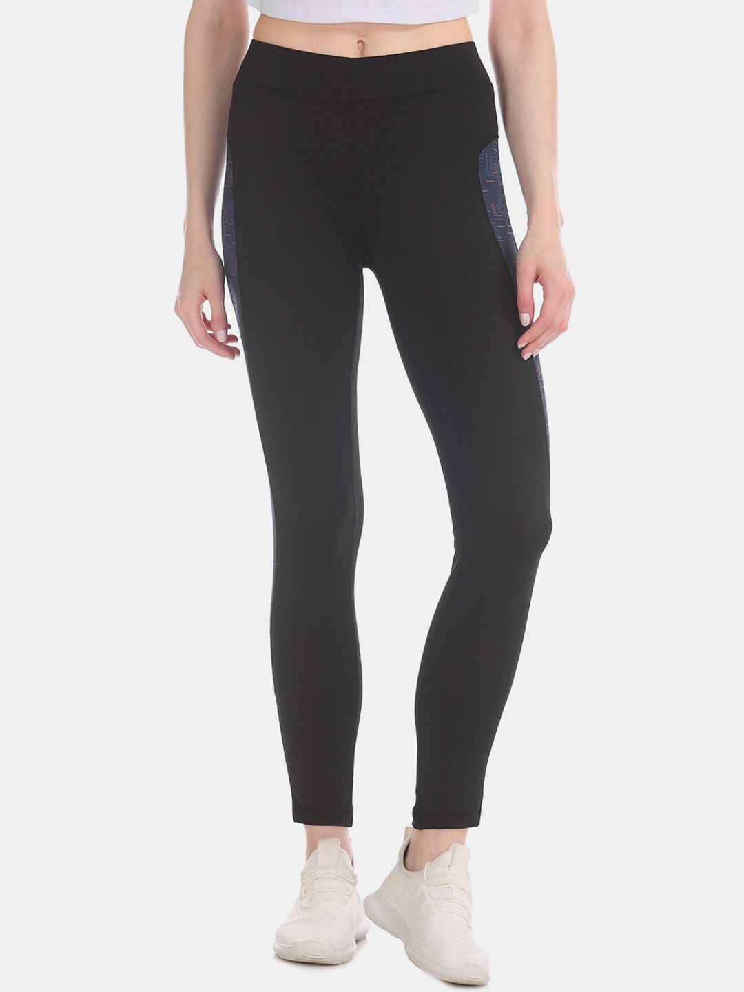 

Sugr Women Black & Blue Solid Printed Panel Ankle-Length Tights