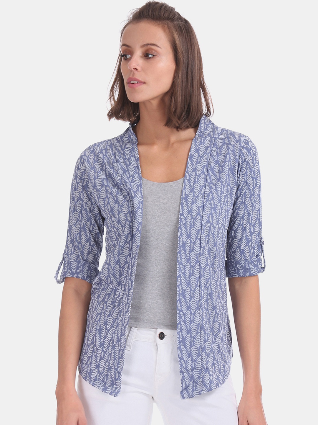 

Cherokee Women Blue Printed Open Front Shrug