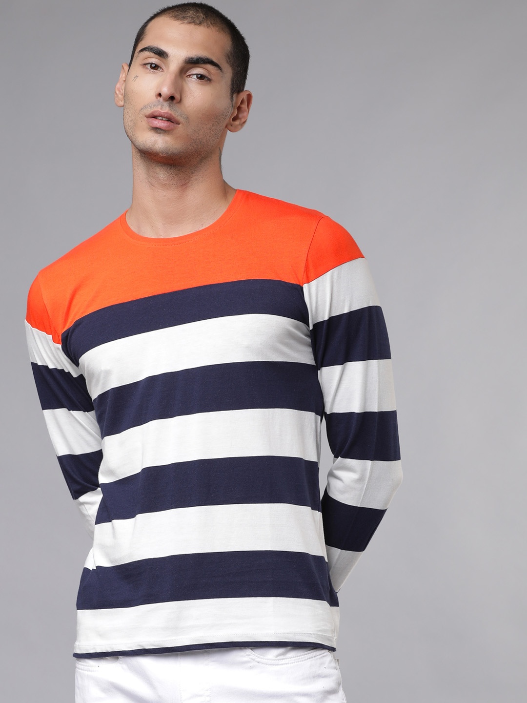 

LOCOMOTIVE Men White & Navy Blue Striped Round Neck T-shirt