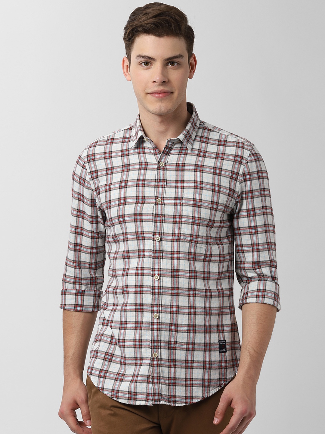 Peter England Casuals Men Off-White & Red Slim Fit Checked Casual Shirt