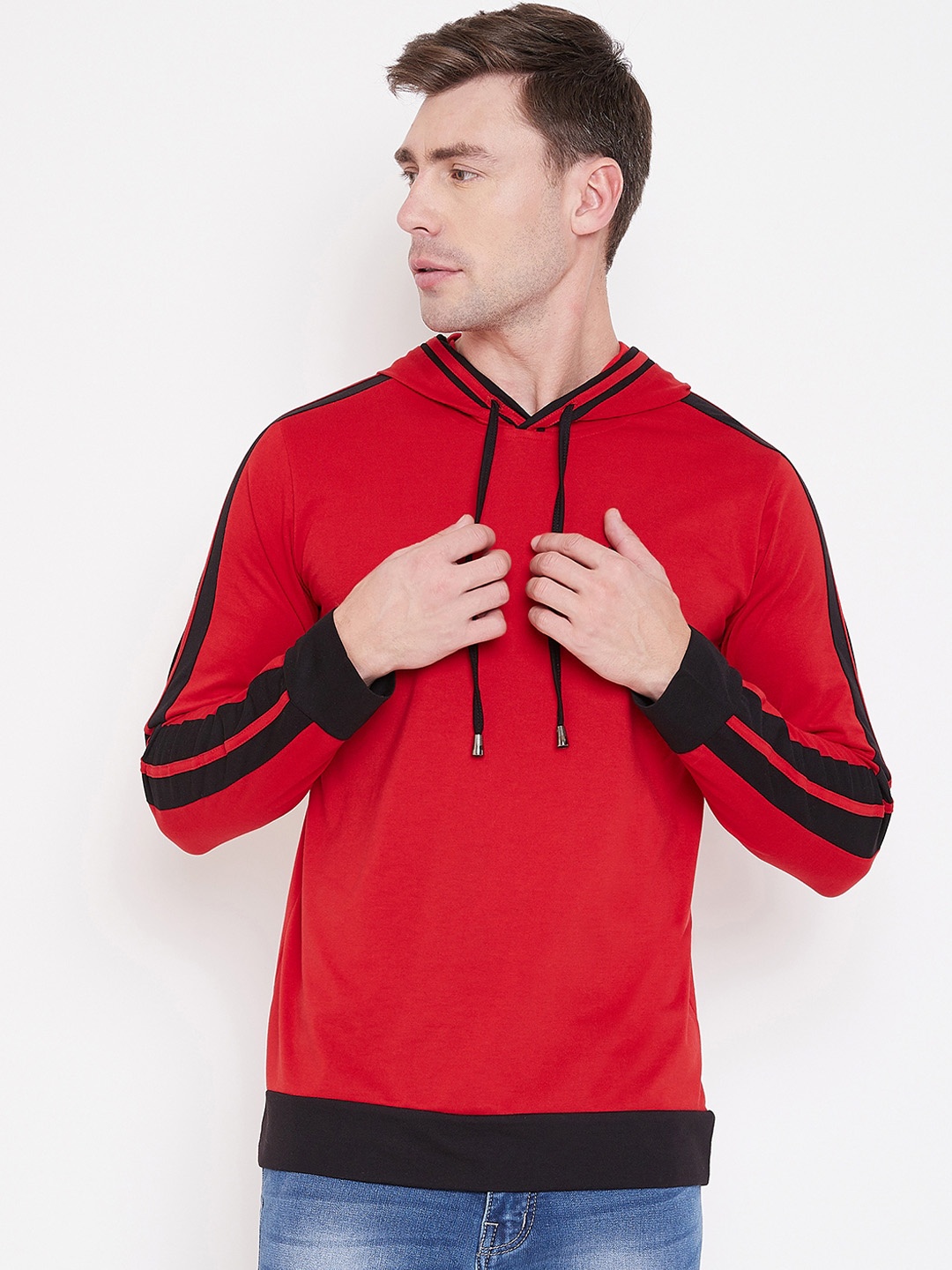 

LE BOURGEOIS Men Red Solid Hood T-shirt
