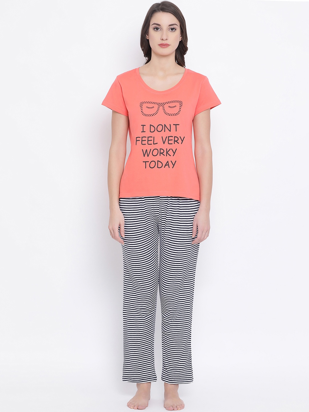 

Clovia Women Peach-Coloured Printed Night suit COMLS0077S