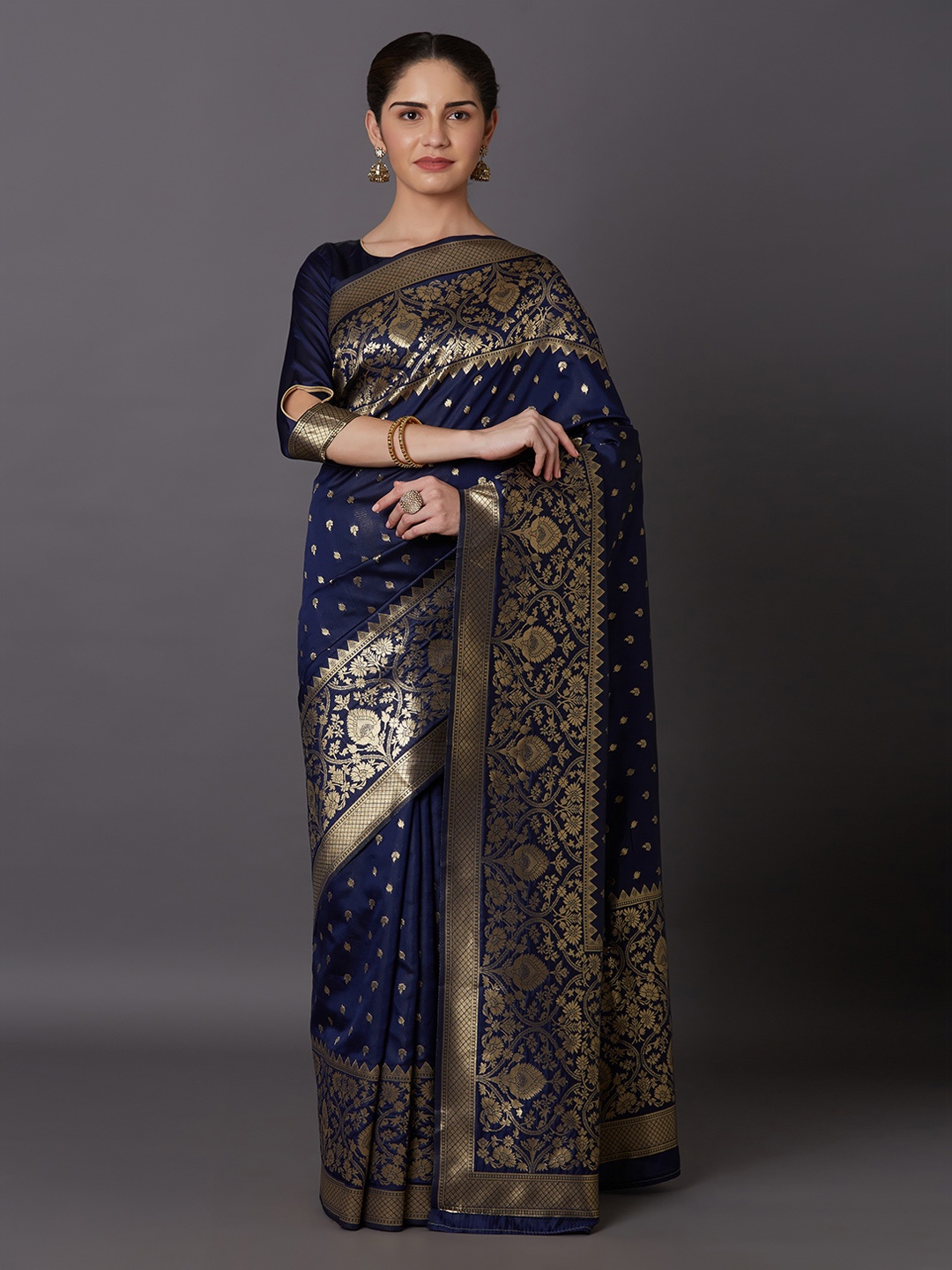 

Mitera Navy Blue & Gold-Toned Woven Design Kanjeevaram Saree