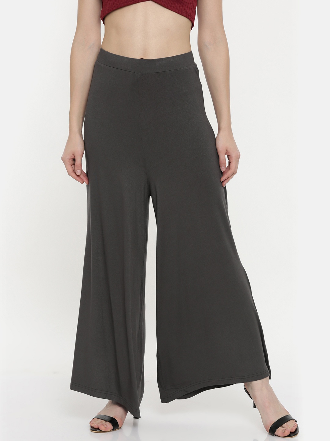 

Bitz Women Grey Solid Flared Palazzos