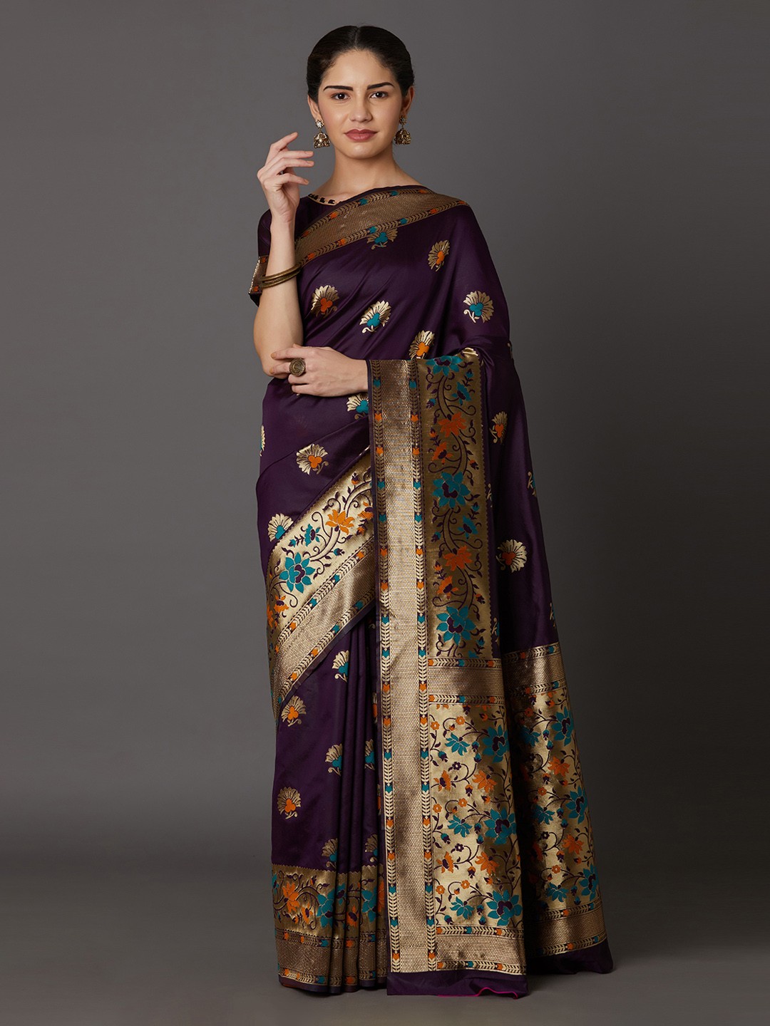 

Mitera Purple & Gold-Toned Silk Blend Woven Design Kanjeevaram Saree