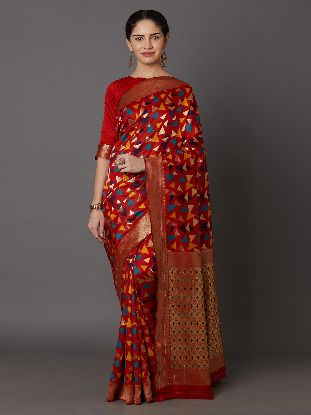 

Mitera Maroon Silk Blend Woven Design Kanjeevaram Saree