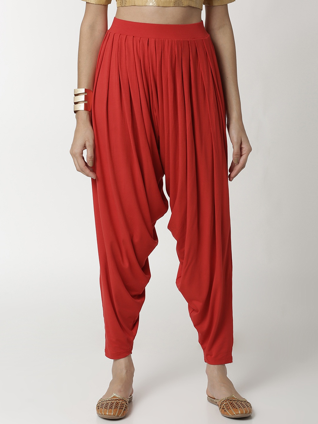 

De Moza Women Red Solid Patiala