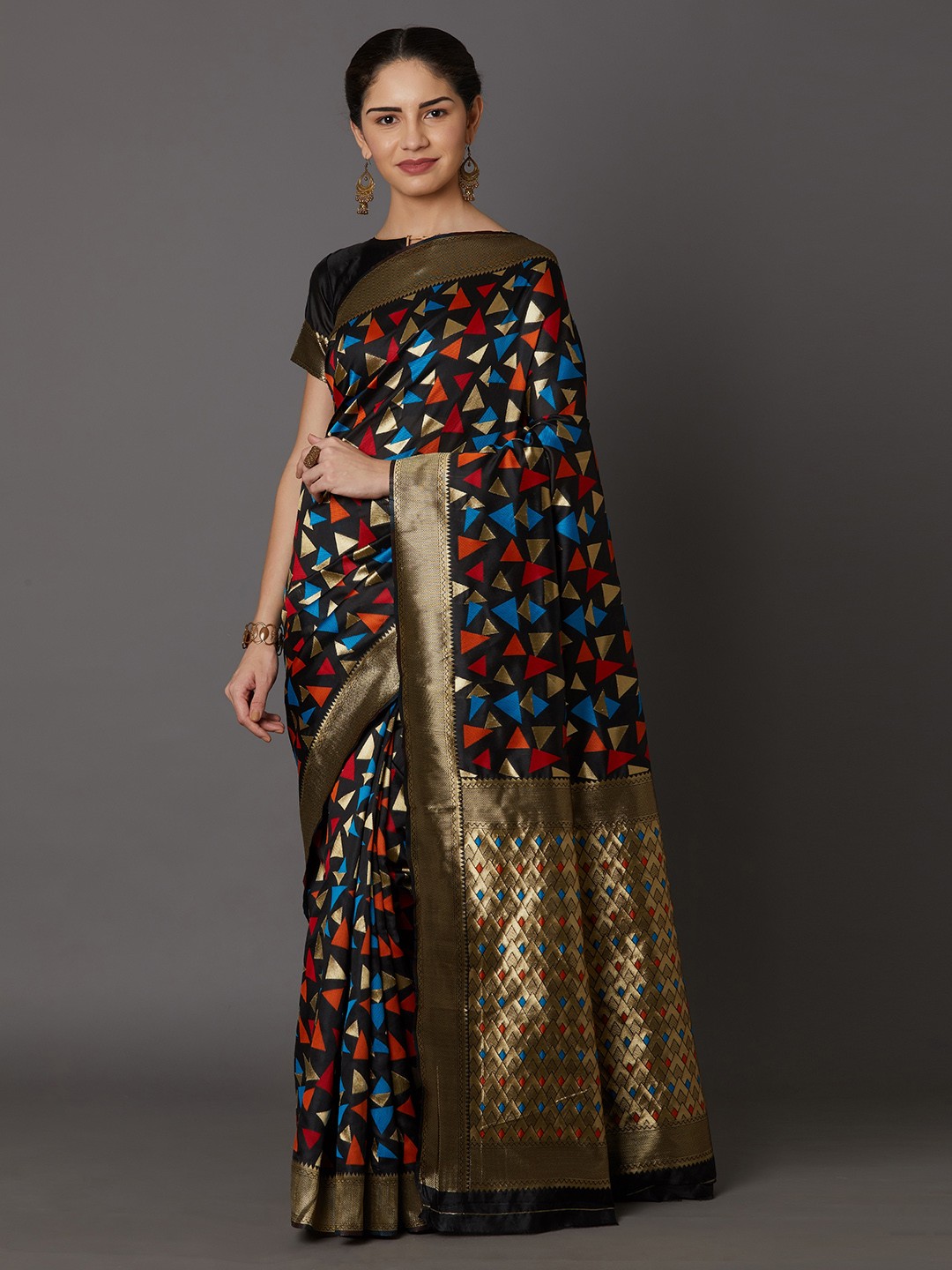 

Mitera Black Silk Blend Woven Design Kanjeevaram Saree