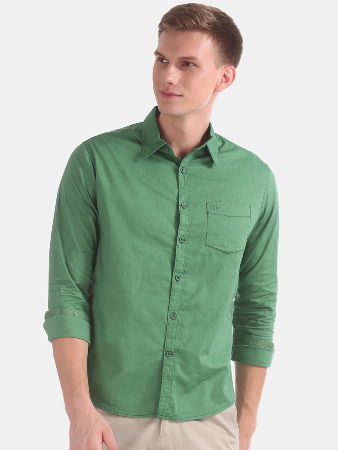 

Ruggers Men Green Regular Fit Solid Casual Shirt